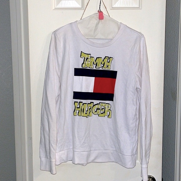 Unisex Tommy Hilfiger sweatshirt size medium. - Picture 3 of 6